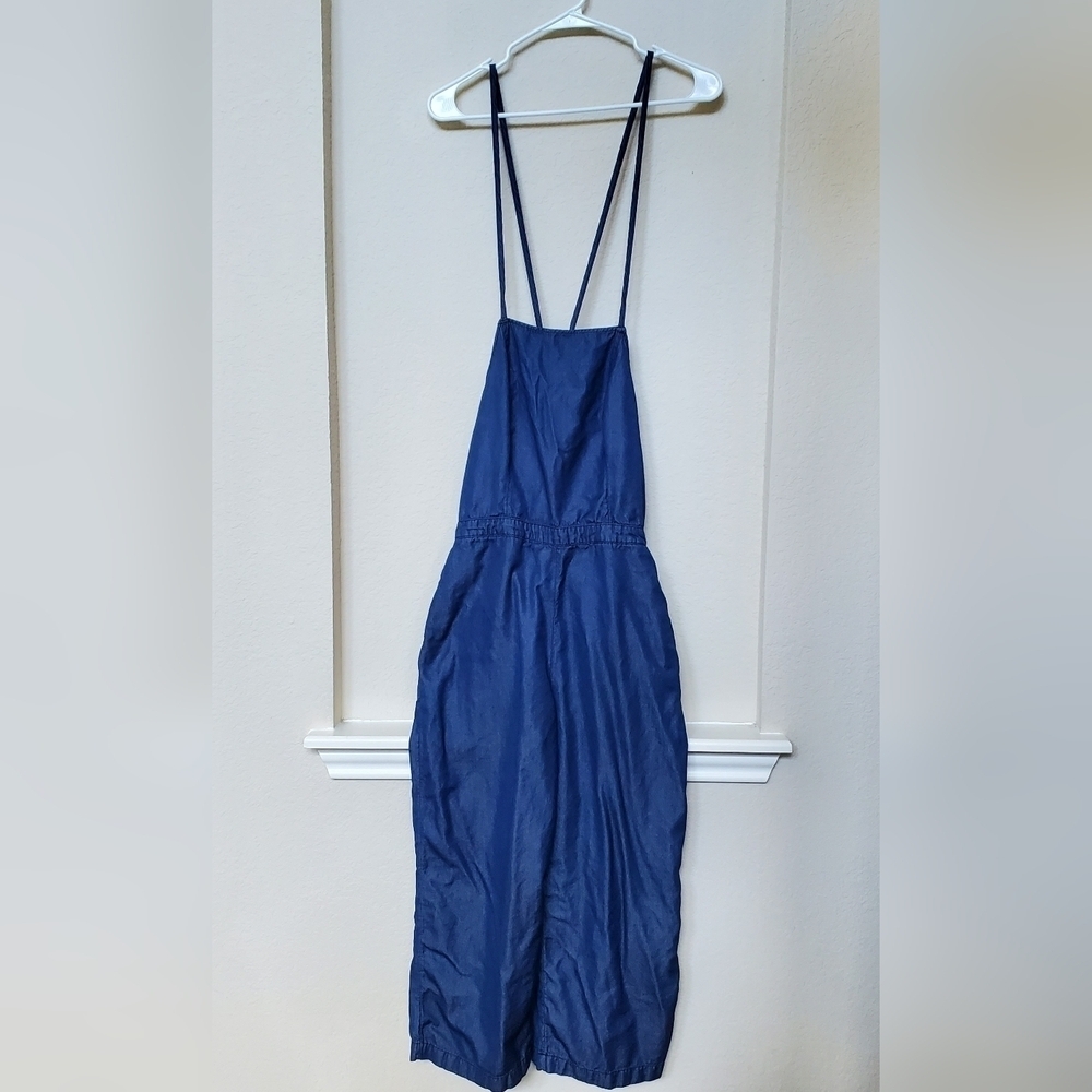 Abercrombie & Fitch Chambray Cross Tie spaghetti strap jumpsuit.   Size 4